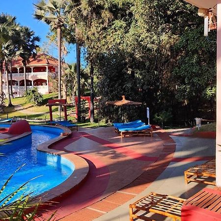 Lemon Creek Hotel Resort Bijilo Exterior foto