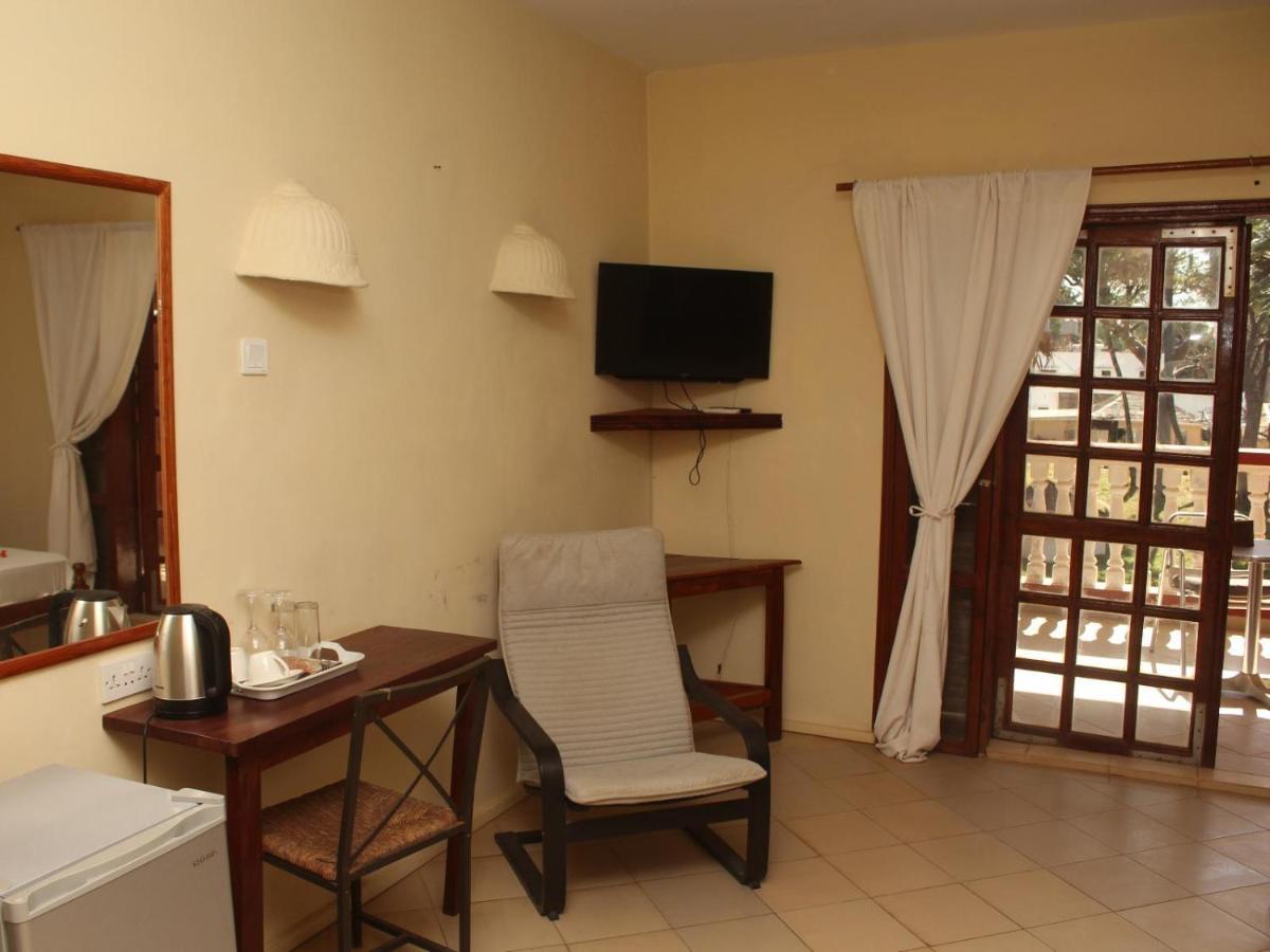 Lemon Creek Hotel Resort Bijilo Exterior foto