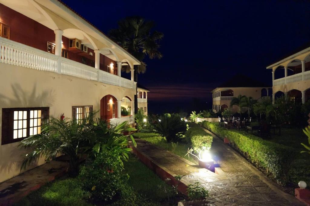 Lemon Creek Hotel Resort Bijilo Exterior foto