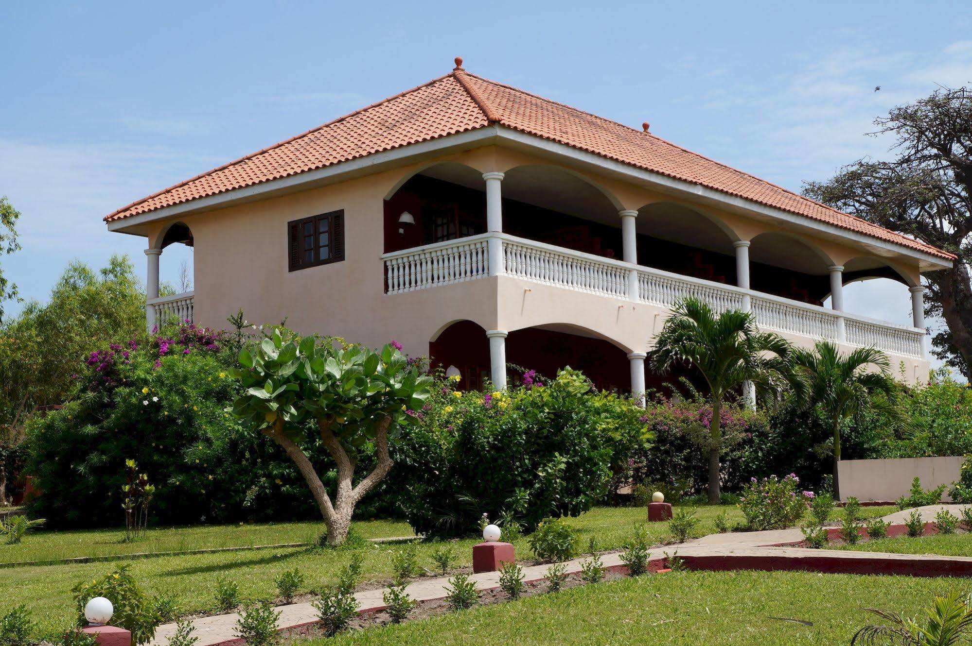Lemon Creek Hotel Resort Bijilo Exterior foto